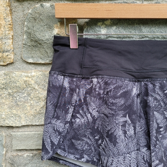 Lululemon  Run times shorts  kindred spirt - Picture 10 of 16